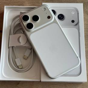 iPhone 17 Pro 256 Under Wrrnty 🇲🇾