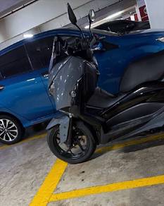 Yamaha XMAX