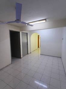 Flat For Sale in Lorong Tenggiri