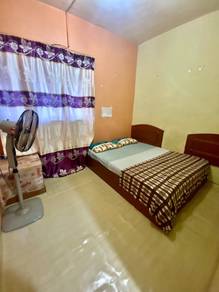 Room in Kota Bharu, KTN
