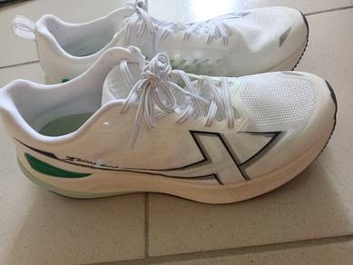 xtep 2000km size eur44 uk9 ori price