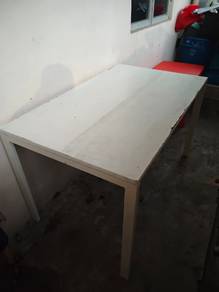Meja Desk Table