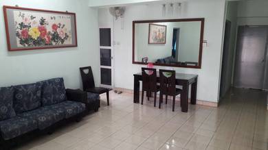 Condominium For Rent in Menara Pelangi