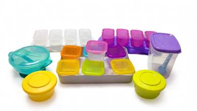 Food storage and feedings
