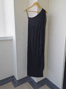 One-Shoulder Black Maxi Dress