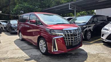 Toyota Alphard S in Damansara, KUL