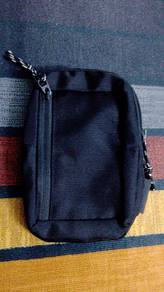 Mini sling beg