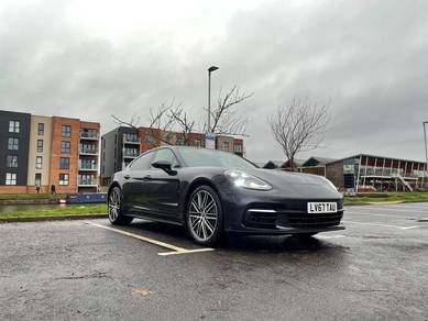 Porsche Panamera 4S in Kepong, KUL