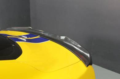 Mustang GT Carbon Fiber V-Long Rear Spoiler