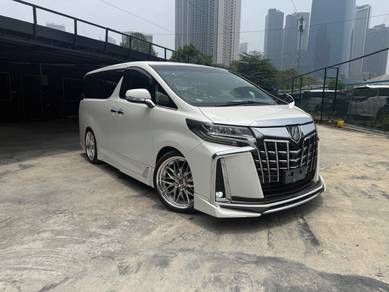 Toyota Alphard SC in Damansara, KUL