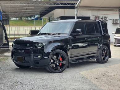 2022 Land Rover Defender 110 D300