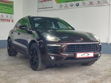 Porsche Macan in Sungai Besi, KUL