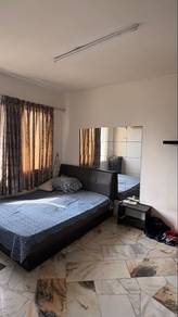 Condominium For Rent in Gurney Heights