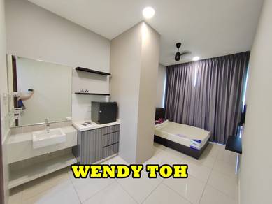 Condominium For Rent in Queens Residences Q1 @ Queens Waterfront