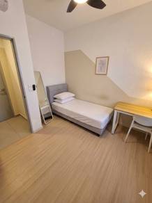 Room in Batu Caves, SGR