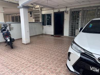Room in Puchong, SGR