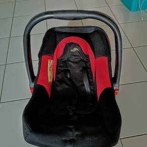 car seater