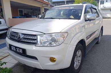 Toyota Fortuner V in Kota Kinabalu, SBH