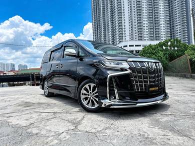 Toyota Alphard 240G in Salak Selatan, KUL