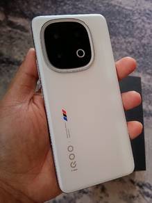 VIVO iQOO 13