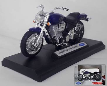 02 YAMAHA ROAD STAR WARRIOR 1:18 motorcycle