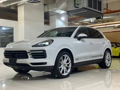 2022 Porsche Cayenne STANDARD