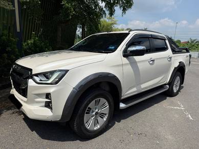 Isuzu D-Max PREMIUM in Kuching, SWK