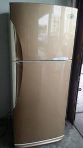 Electrolux Ice Peti Fridge Freezer Sejuk Recond
