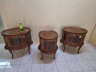 Setvof 3 Teak Wood Display Tables
