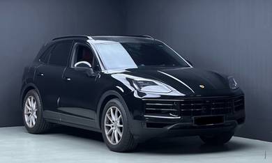 Porsche Cayenne BASE in Cheras, KUL