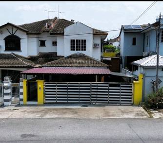 Semi-Detached House For Sale in Rawang,SGR