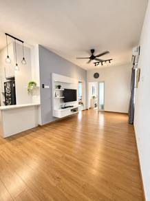Condominium For Sale in Lakefront Homes @ Cyberjaya