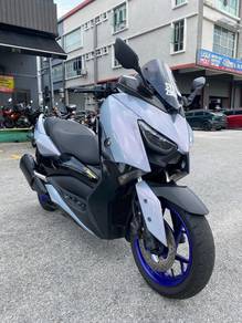 Yamaha XMAX