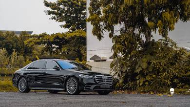 Mercedes Benz S-Class 580E in KLCC, KUL