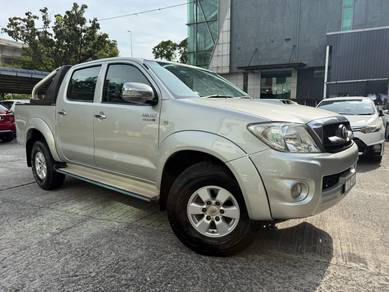 Toyota Hilux G in Sri Damansara, KUL