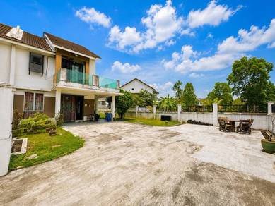 Semi-Detached House For Sale in Puncak Alam,SGR