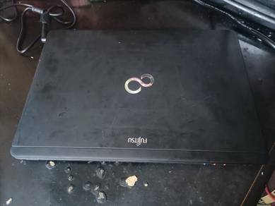 Fujitsu sh771 (STILL IN WORKING CONDITION)