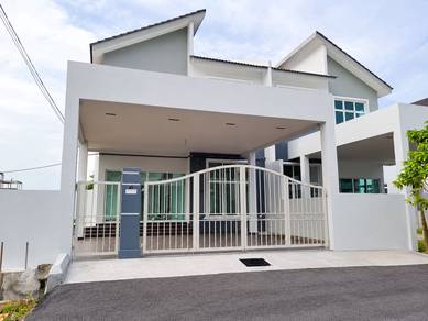 Semi-Detached House For Sale in Durian Tunggal,MLK
