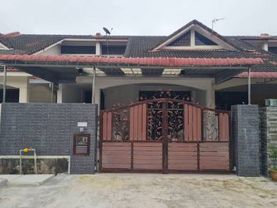 1.5-storey Terraced House For Sale in Perling,JHR