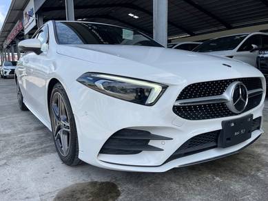 Mercedes Benz A180 180 AMG LINE (CBU) in Kajang, SGR