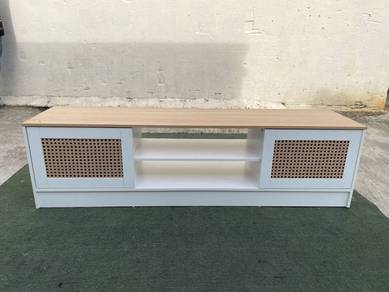 TV08W5 New * Almari TV 5' TV Cabinet Bench Oak