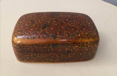 Laquared wooden square round box