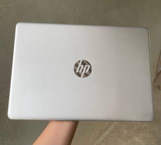 Laktop HP 14