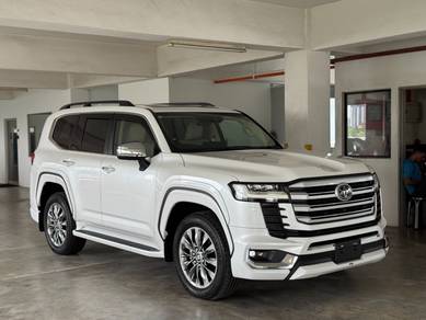 Toyota Land Cruiser 300 ZX in Desa Petaling, KUL