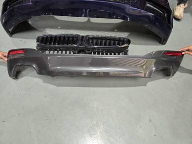BMW G30 5 Series M Sport Rear Diffuser Reflector