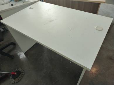White 4FT Wooden Office Table TF520