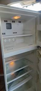 peti ais dua pintu 