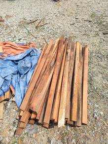 Kayu 1x2 panjang 4 kaki