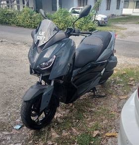 Yamaha XMAX