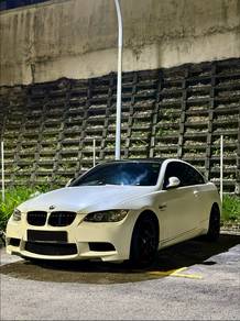 BMW 323i 23i (CBU) in Shah Alam, SGR